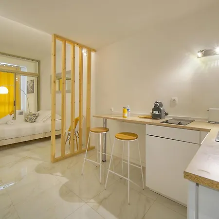 Moderne Et Lumineux Proche Plages A0b197 아파트 칸느